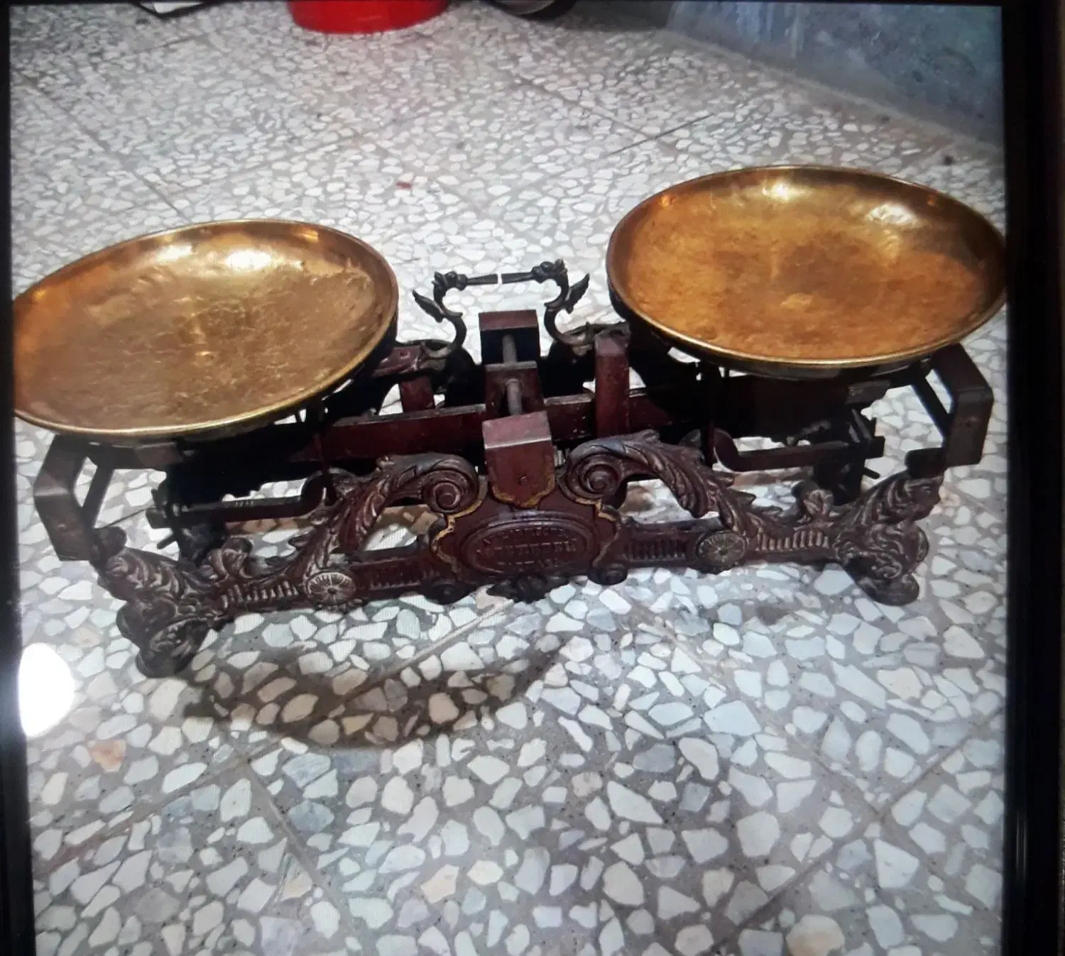 ترازوقدیمی روسی|کلکسیون اشیاء عتیقه|کرمان, |دیوار