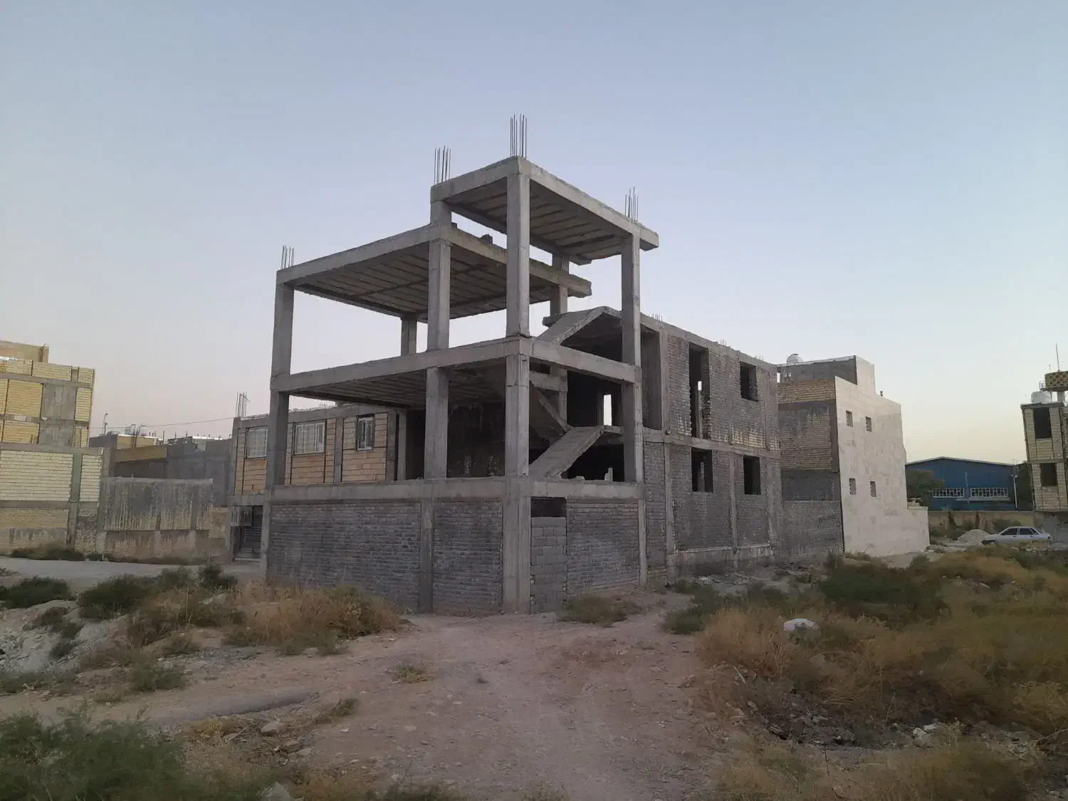 اسکلت دوطبقه|فروش خانه و ویلا|شیراز, شهرک صادقیه|دیوار