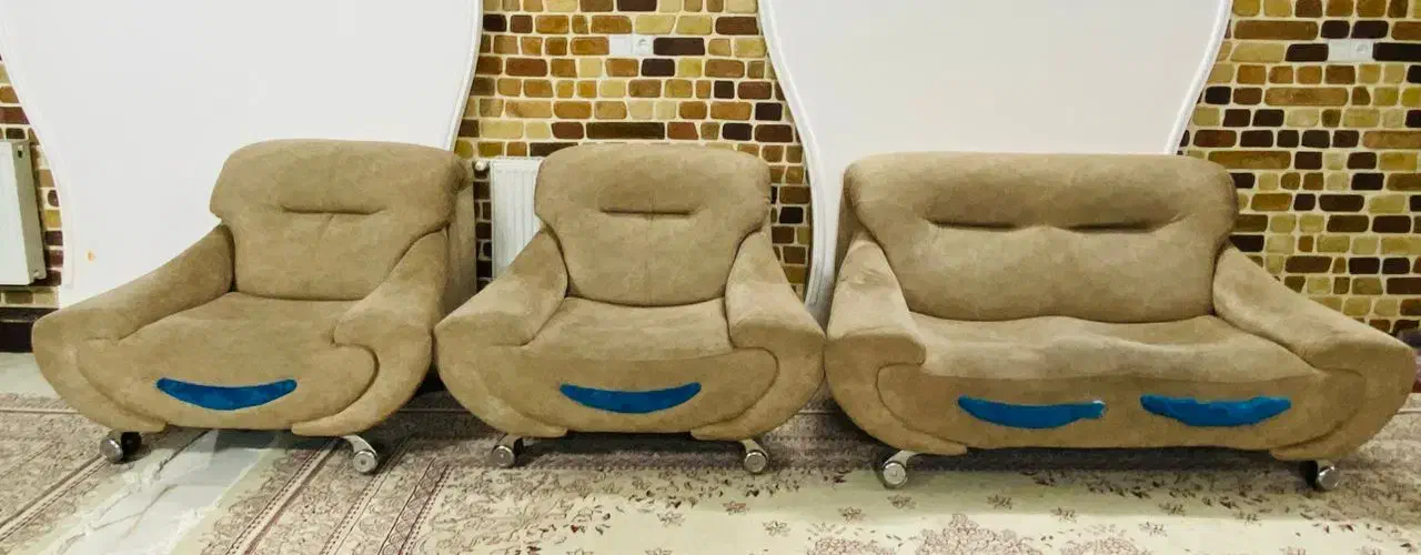 مبل 7نفره سالم و تمیز|مبلمان خانگی و میز عسلی|قم, حمام تالار|دیوار