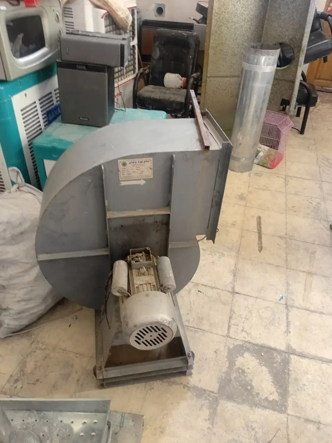 اگزوز فن سانتریفیوژ یخچال فریزر رستوران|کافیشاپ و رستوران|سیرجان, |دیوار