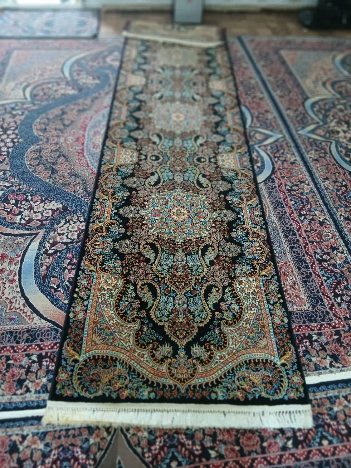 اهواز عین دو|فرش|اهواز, عین ۲|دیوار