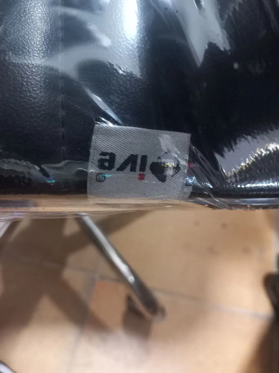 صندلی در حد نو برند لیو|مبلمان اداری|تاکستان, |دیوار