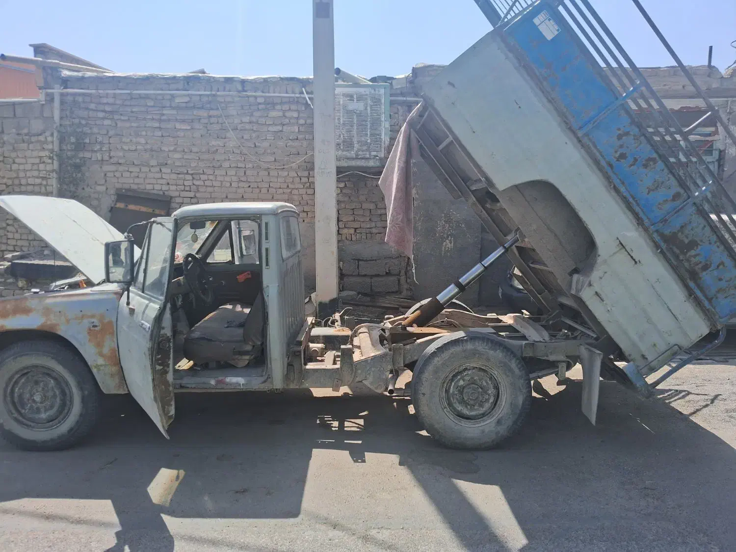 نیسان مدل ۷۰|خودرو سواری و وانت|قم, آزادگان|دیوار