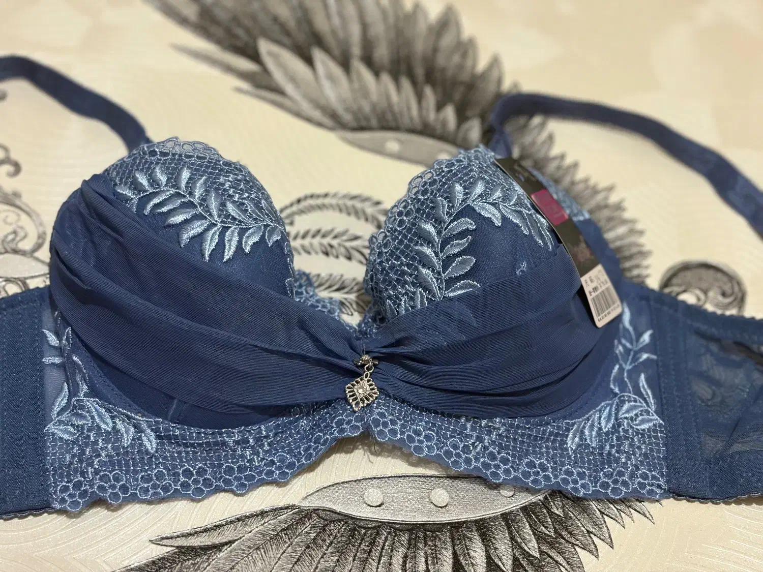 لباس زیر زنانه زیر قیمت به همراه هدیه|لباس|الیگودرز, |دیوار