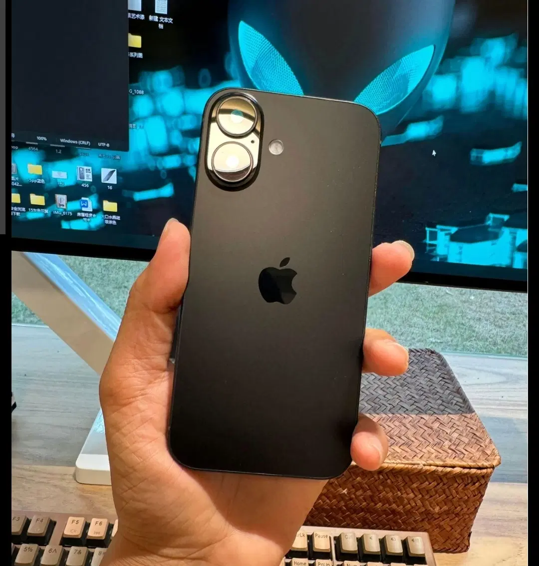 iPhone 16|موبایل|لنجان, |دیوار