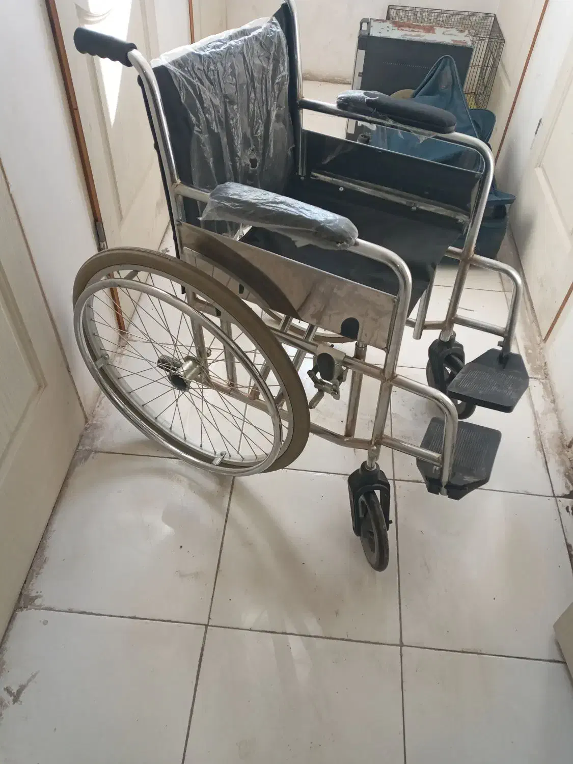 ویلچر|پزشکی|سهند, |دیوار