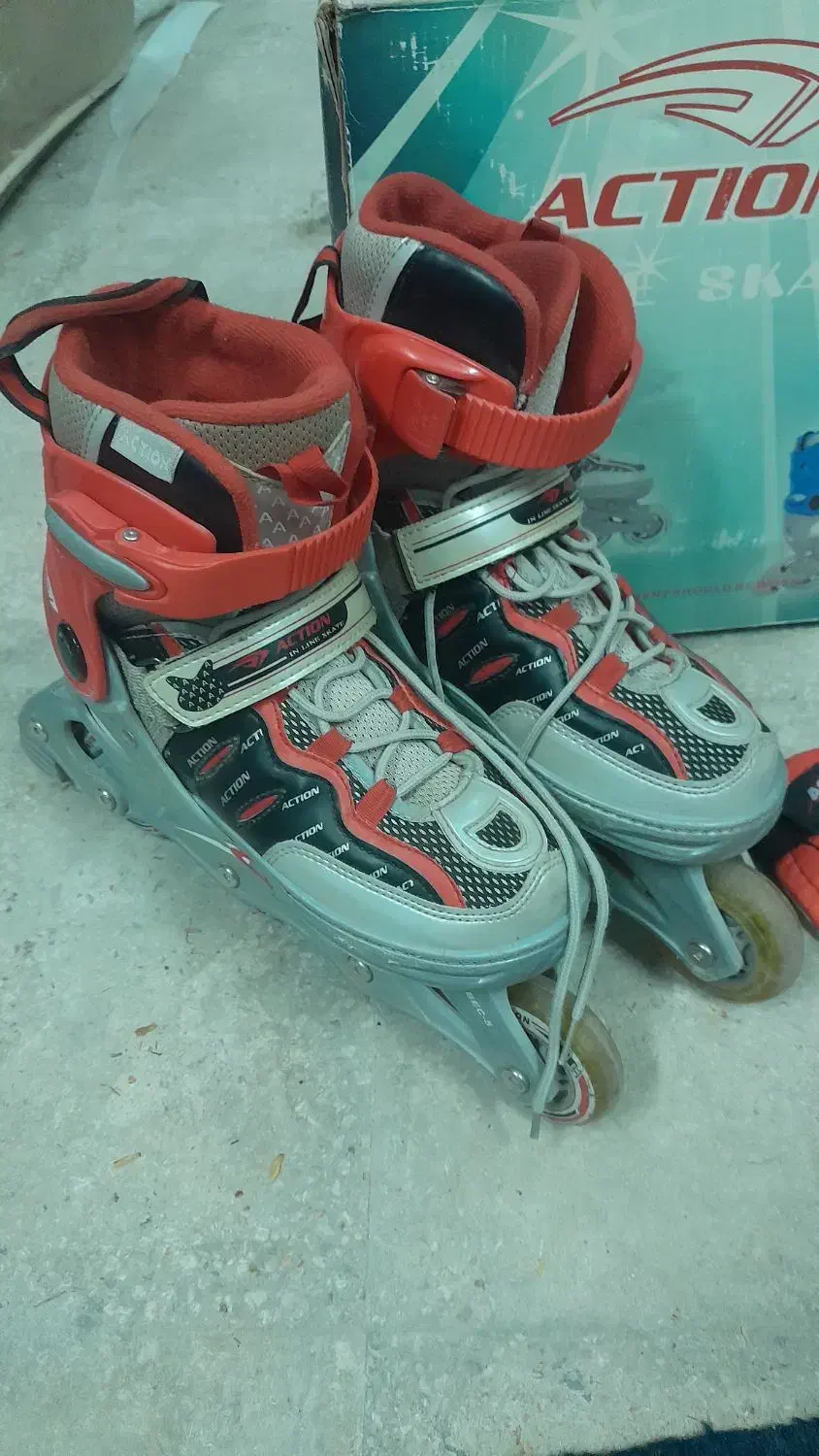 کفش اسکیت|دوچرخه، اسکیت، اسکوتر|کازرون, |دیوار