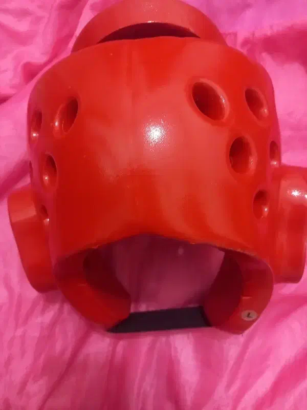 کلاه تکواندو|اسباببازی|قم, نیروگاه|دیوار