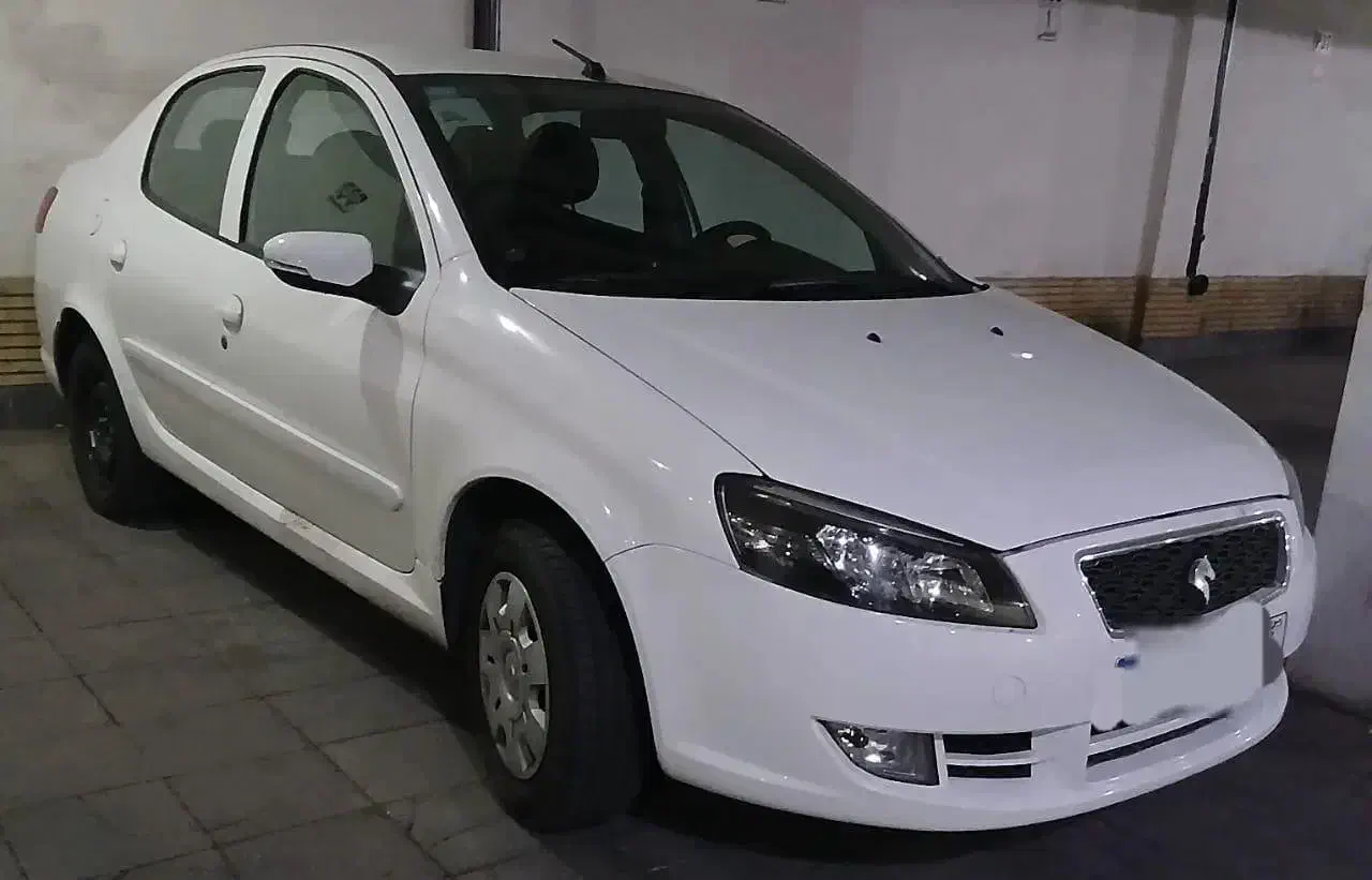 رانا پلاس سفید 1402|خودرو سواری و وانت|تهران, ارم|دیوار