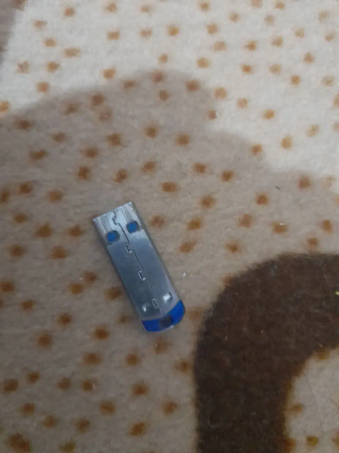 فلش مموری ۱۶ گیگ|لوازم جانبی موبایل و تبلت|سمنان, |دیوار