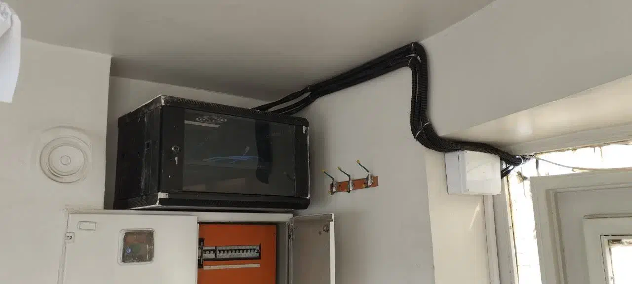 نصب تلویزیون،آنتن،آبگرمگن،دوربین مداربسته،شیرآلات|خدمات پیشه و مهارت|همدان, |دیوار