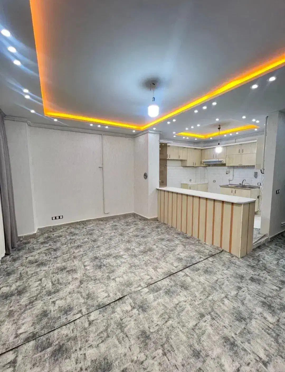 آپارتمان ۷۶متر اندیشه هاشم زاده بهارستان|فروش آپارتمان|تبریز, |دیوار