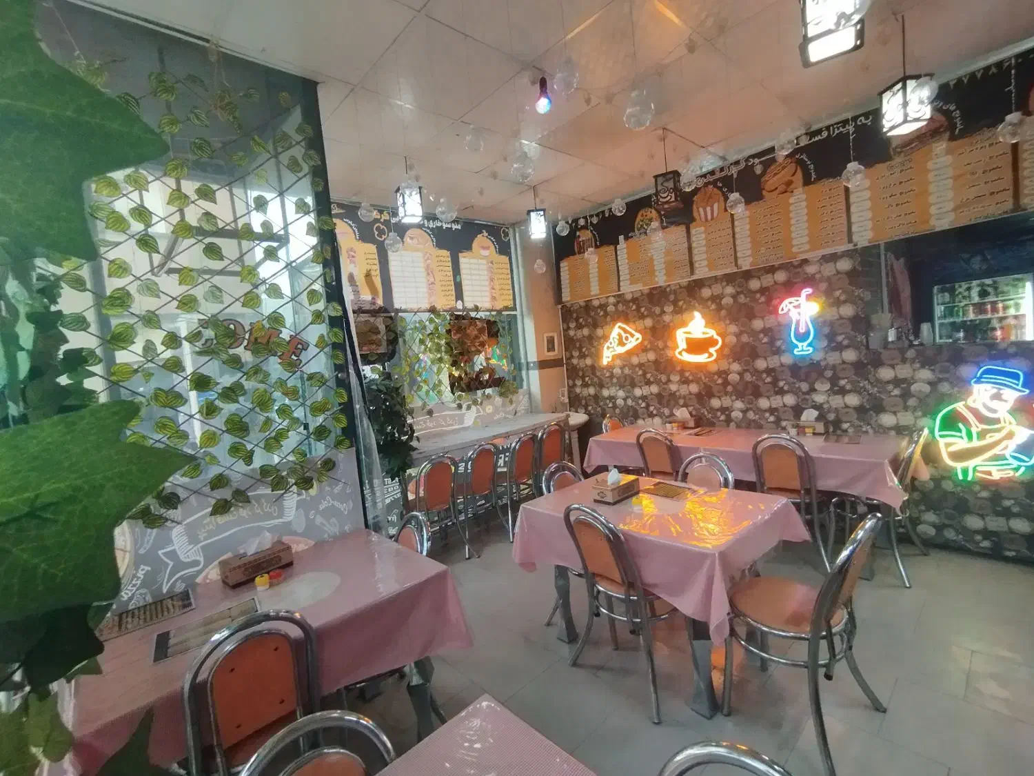 واگزاری فست فود کرگدن|اجارهٔ مغازه و غرفه|قم, عمار یاسر|دیوار