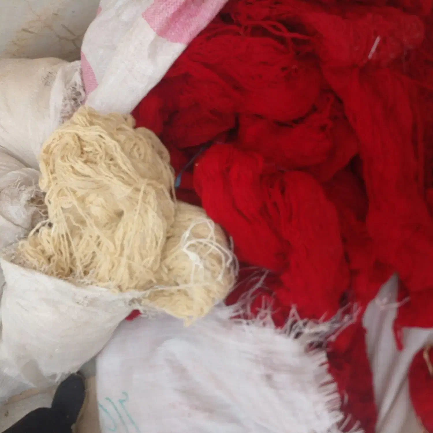 فروش رنگ قالی|لوازم خیاطی و بافتنی|آران و بیدگل, |دیوار