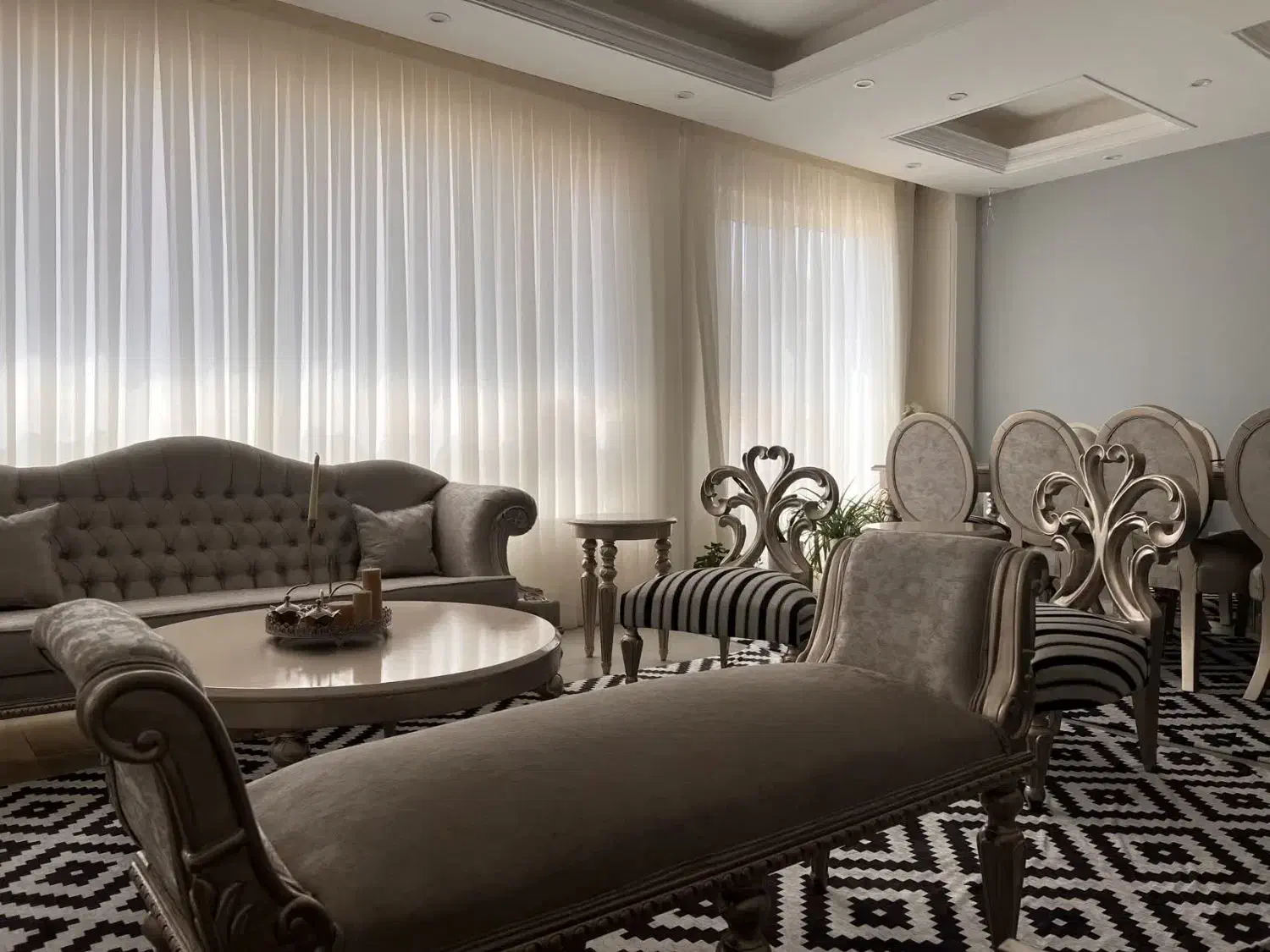 مبلمان سلطنتی ومیز غذا خوری ۱۰ نفر شیک|مبلمان خانگی و میز عسلی|پردیس, فاز ۴|دیوار