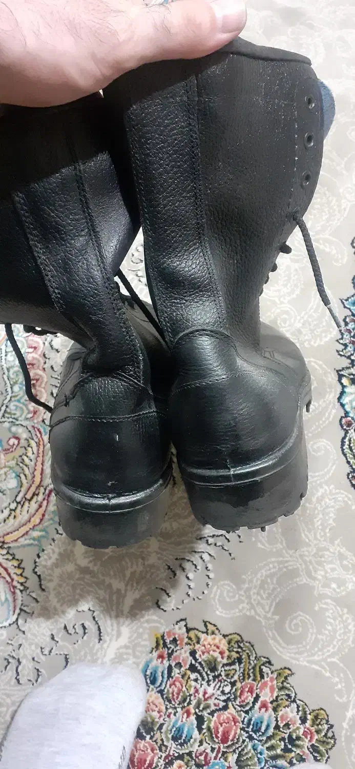 پوتین نو|کیف، کفش، کمربند|شاهین‌شهر, مسکن مهر|دیوار