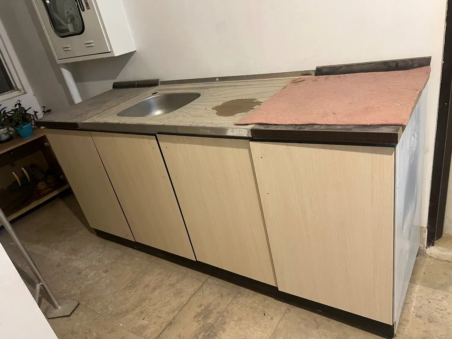 کابینت زمینی در حد نو|مصالح و تجهیزات ساختمان|تربت‌حیدریه, شهرک ولیعصر|دیوار