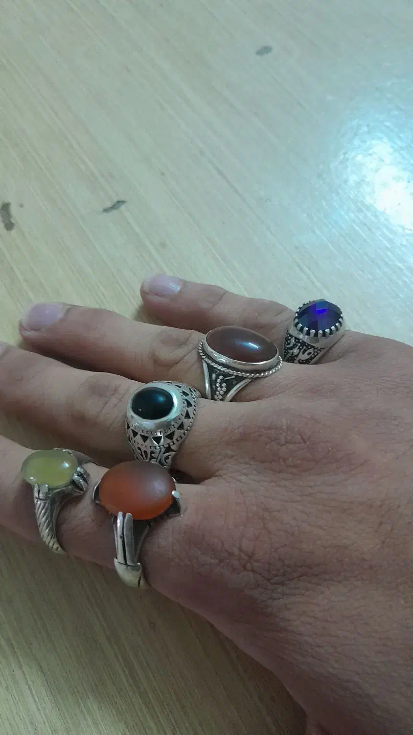 ۵ عدد انگشتر نقره به فروش می‌رسد|جواهرات|قم, شهرک مهدیه (مدرس)|دیوار