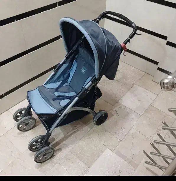 کالسکه خارجی بسیار بادوام|کالسکه و لوازم جانبی|تهران, چهارصد دستگاه|دیوار