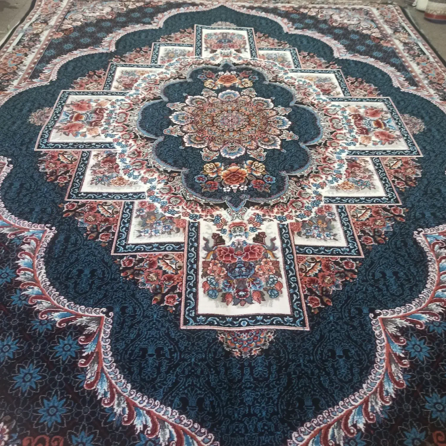 ۴تخته فرش۱۲متری رنگ سرمه ای مناسب جهیزیه|فرش|خرم‌آباد, |دیوار