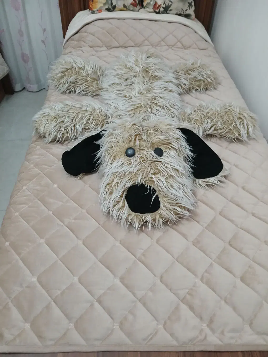 عروسک سگی|اسباب‌بازی بچه|میانه, |دیوار