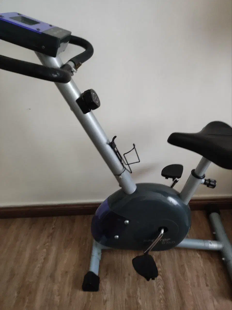 دوچرخه ثابت|تجهیزات ورزشی|رشت, معلم|دیوار