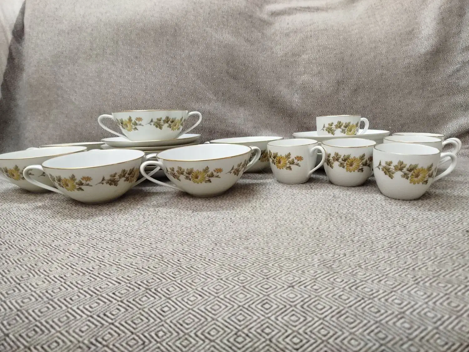 فنجان و نعلبکی قدیمی|ظروف سرو و پذیرایی|تهران, زنجان جنوبی|دیوار