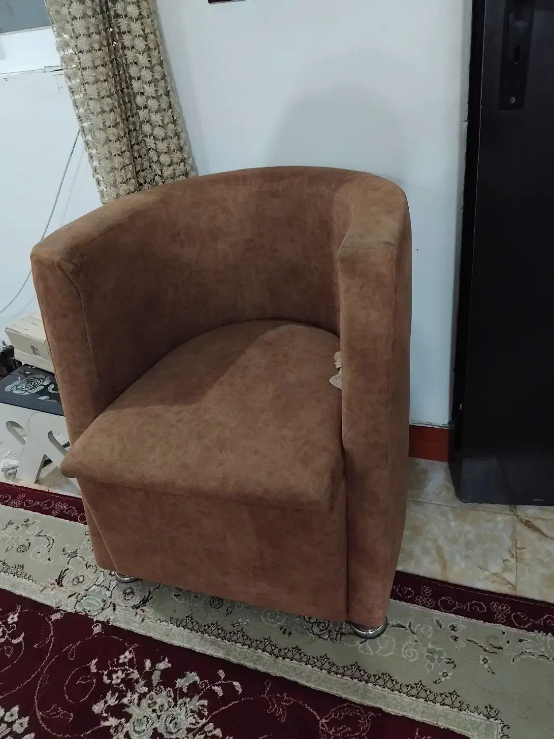 مبل ۷ نفره سلطنتی و میز نهار خوری ۸ نفری دست ساز|مبلمان خانگی و میز عسلی|فومن, |دیوار