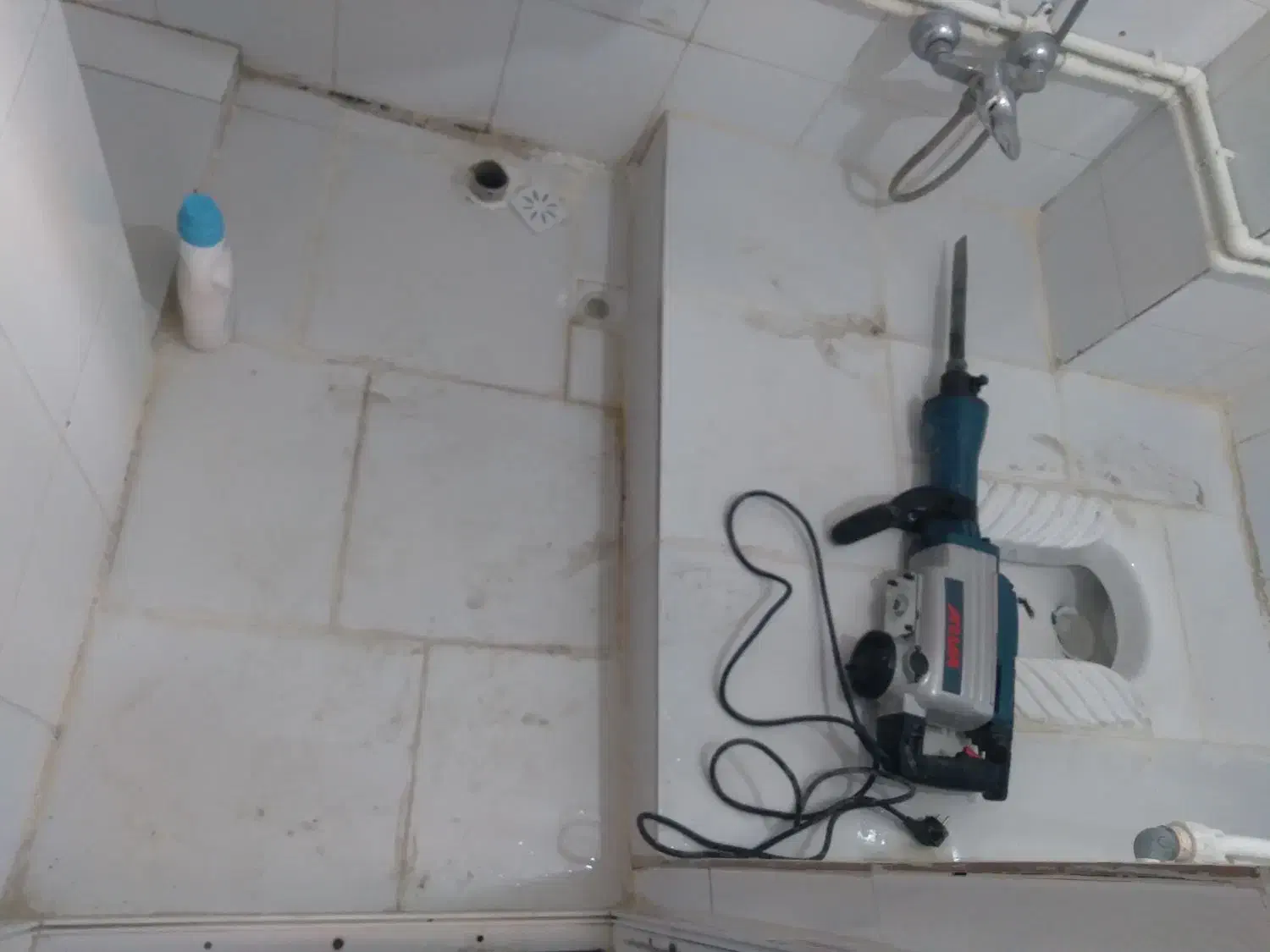 رفع نم و نشتی تخریب و بازسازی حمام و دستشویی|خدمات پیشه و مهارت|ایلام, |دیوار