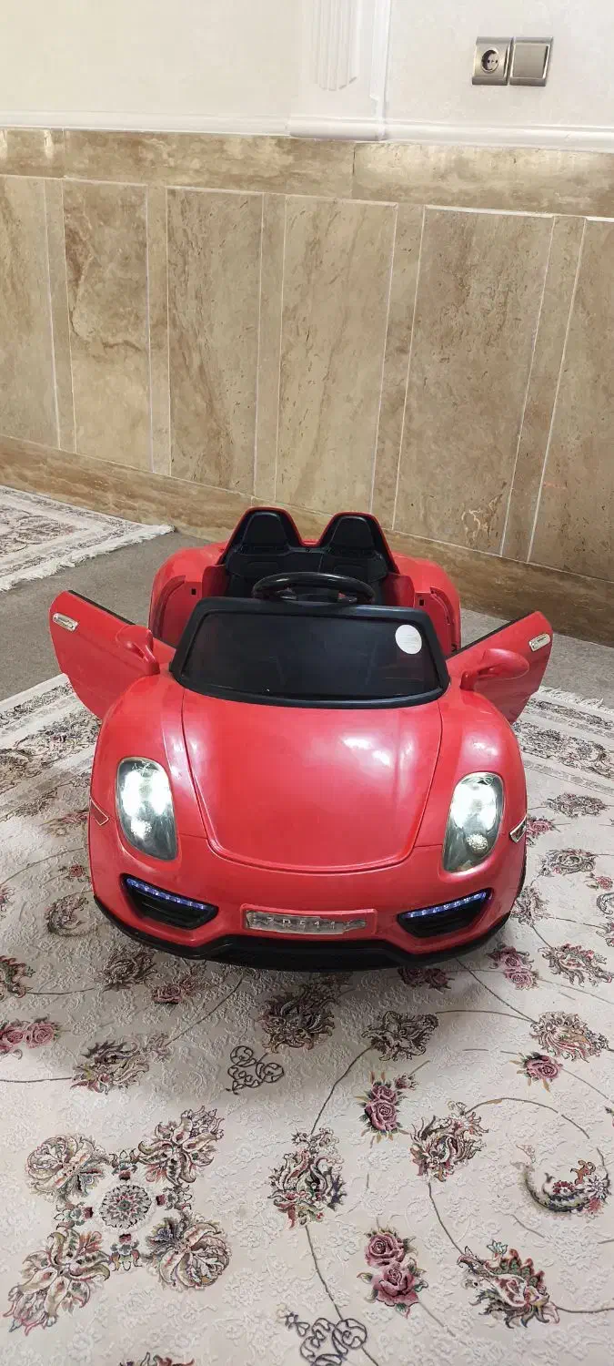 ماشین شارژی مدل پورشه|اسباببازی بچه|قم, عمار یاسر|دیوار