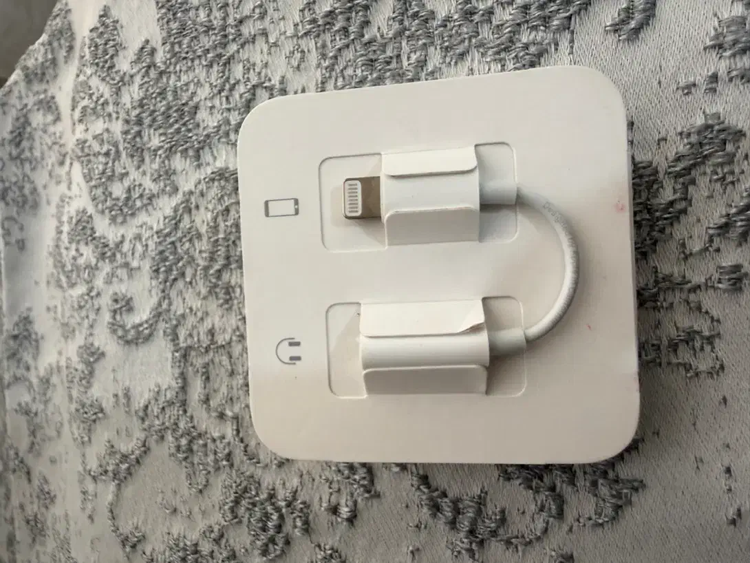 هندزفری سیم دار بهمراه سوکت تبدیل aux آیفون ۱۳|لوازم جانبی موبایل و تبلت|آمل, |دیوار