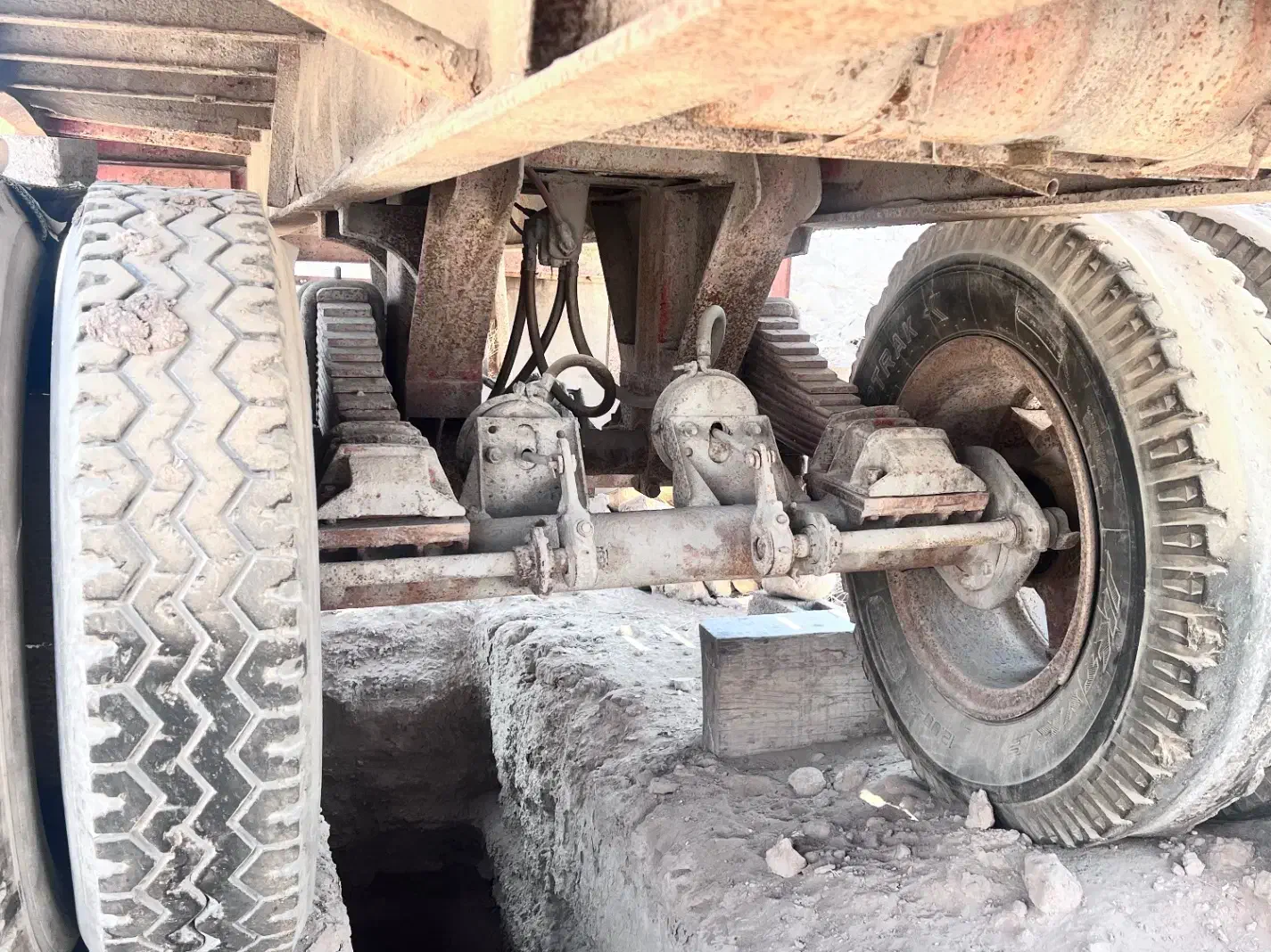 دو عدد کفی چرخ ۲۴|خودرو سنگین|خمیر, |دیوار