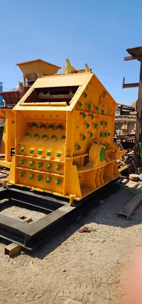 سنگ شکن فک ۵۵×۸۰ و Hs10 اماده بارگیری میباشد|ماشینآلات صنعتی|تهران, سلیمانی|دیوار