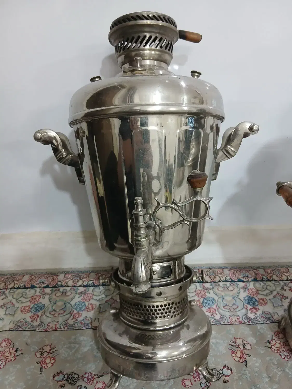 دو عدد سماور آنتیک|سماور، چای‌ساز، قهوه‌ساز|قرچک, قشلاق جیتو|دیوار