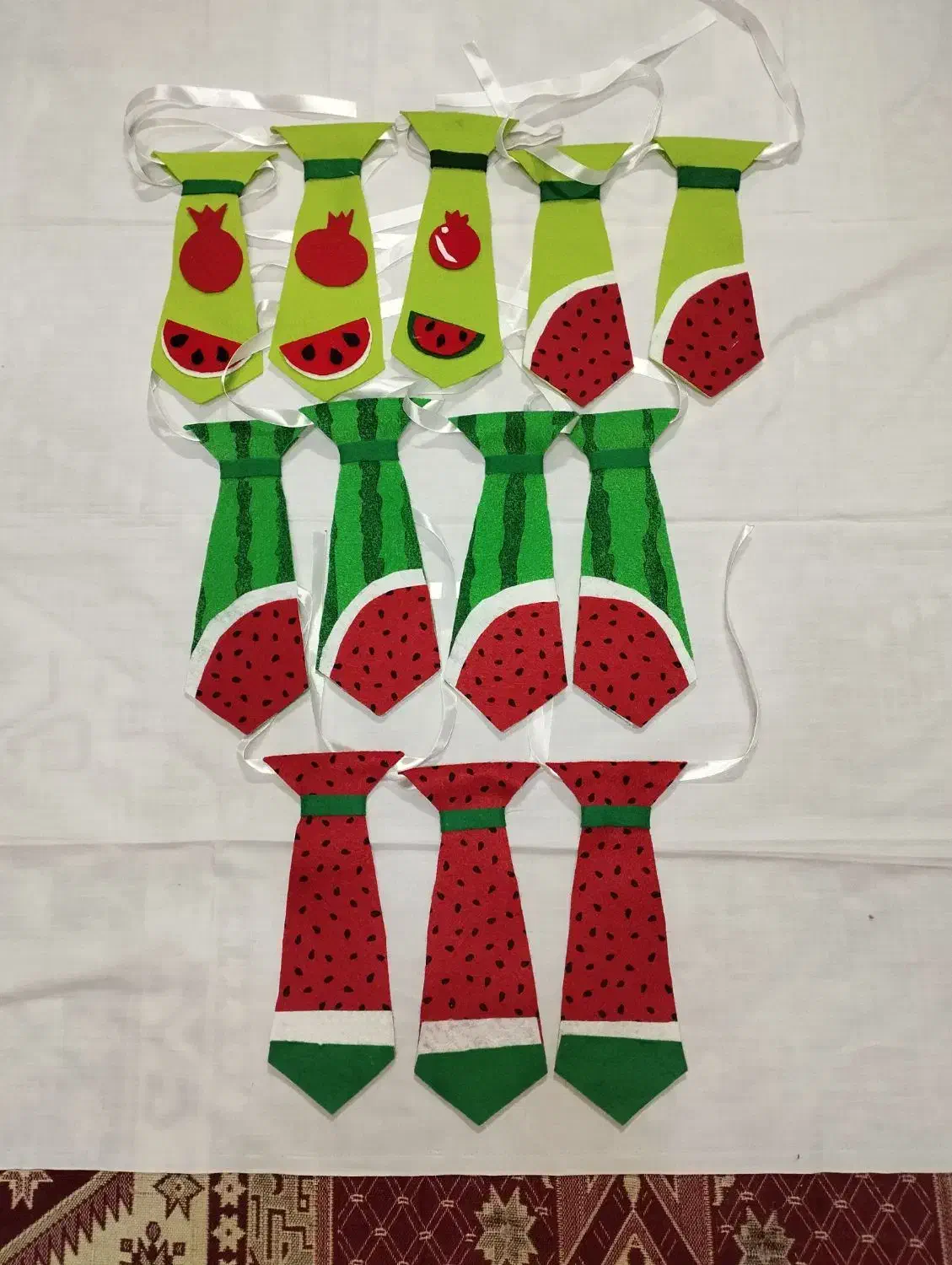 انواع گیره و تل و کراوات و یادبود های یلدایی|صنایع دستی و سایر لوازم تزئینی|تبریز, |دیوار