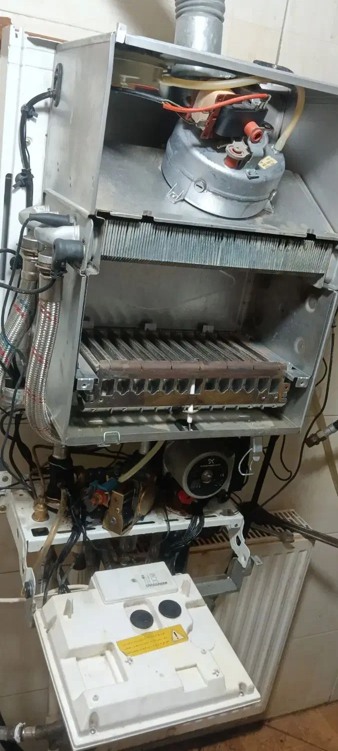 پکیج بوتان کالداونزیا ۲۸ هزار فندار|آبگرمکن، پکیج، شوفاژ|محمدشهر, شهرک چمران|دیوار