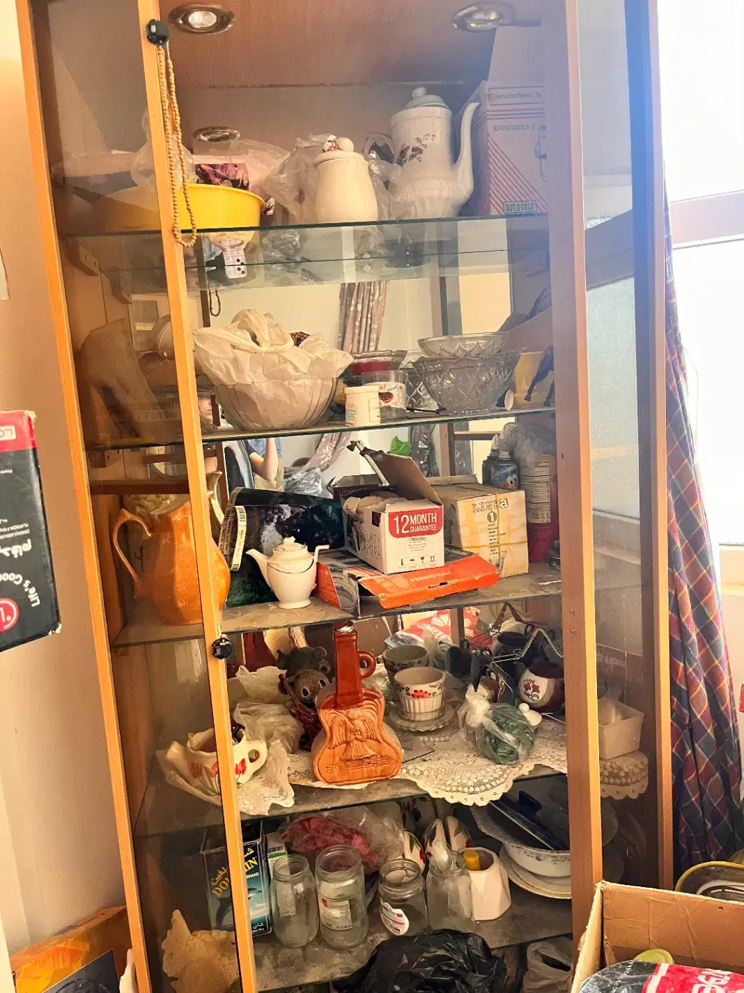 چرخ خیاطی نو بوفه و آکواریوم با وسایل کامل فوری|چرخ خیاطی و ریسندگی|بیرجند, |دیوار