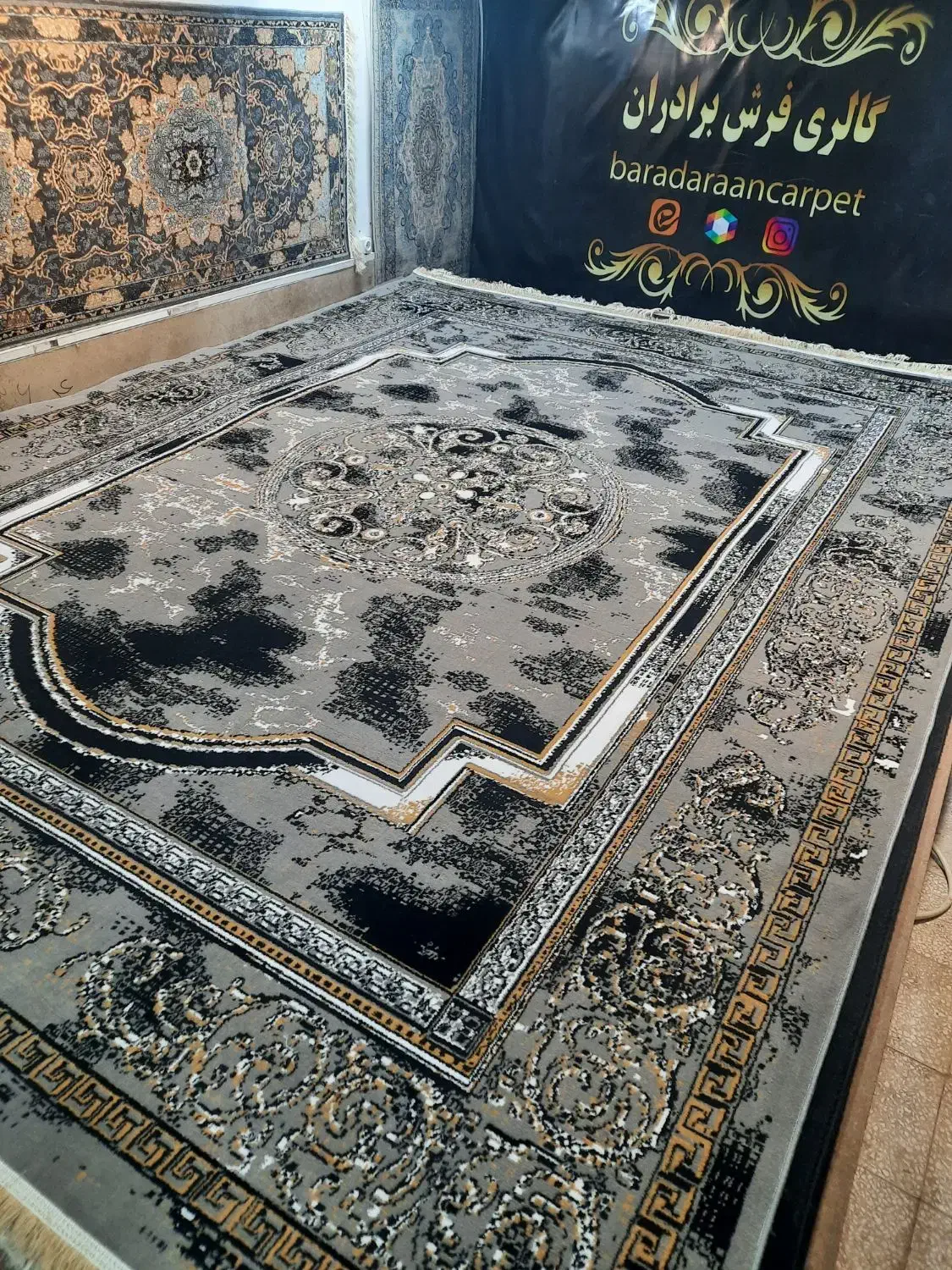 فرش ماشینی ست پنج تیکه|فرش|مشهد, مصلی (کارمندان اول)|دیوار