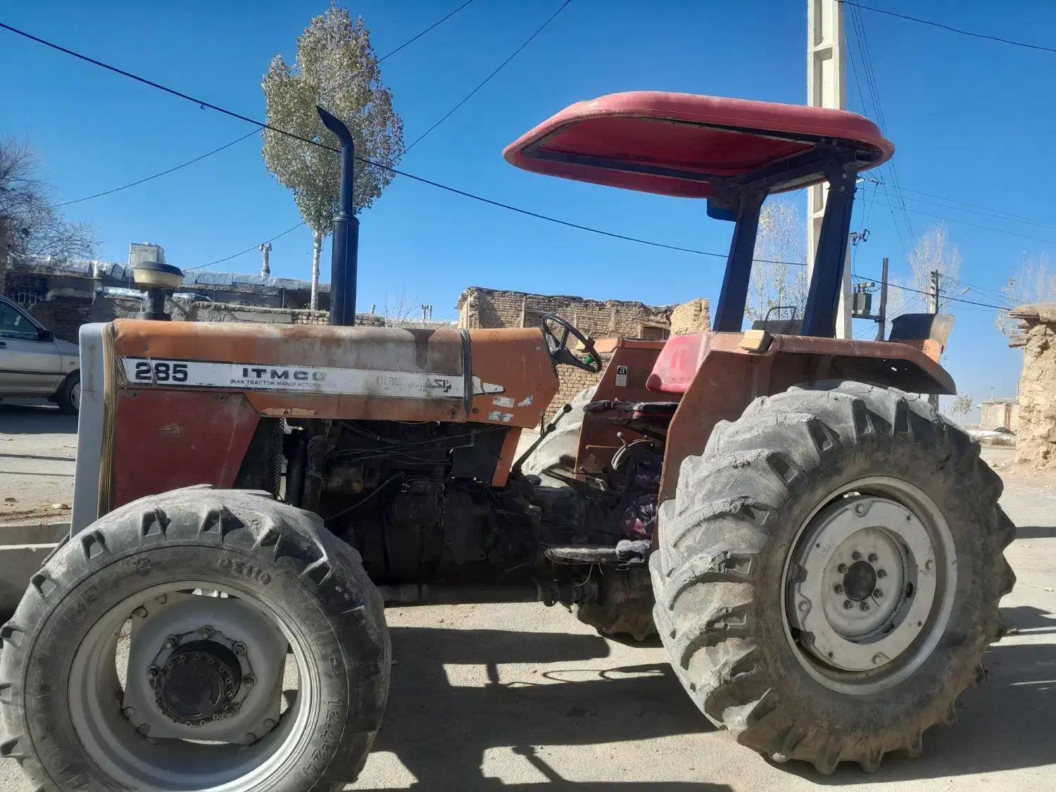 تراکتور۲۸۵|خودرو سنگین|نهاوند, |دیوار