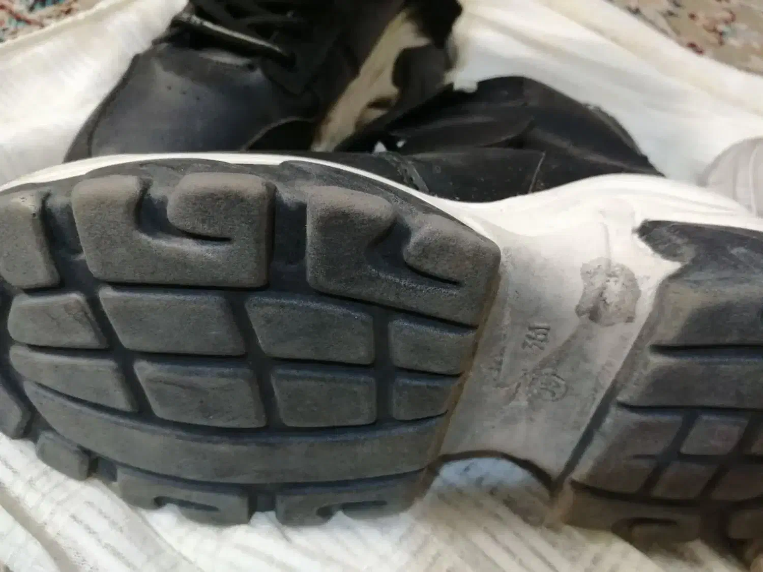 کفش|کیف، کفش، کمربند|مشهد, طبرسی شمالی|دیوار