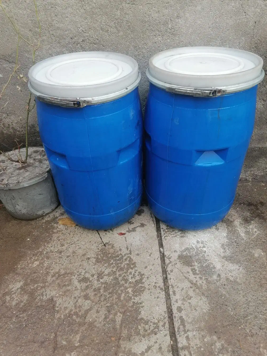 تانکر آب 2000 لیتری و 120 لیتری 2 عدد|مصالح و تجهیزات ساختمان|خوی, |دیوار