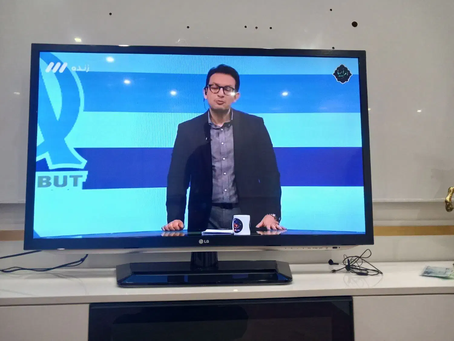 یک عدد تلویزیون ال جی 42 اینچ|تلویزیون و پروژکتور|اسلام‌شهر, شهرک واوان|دیوار