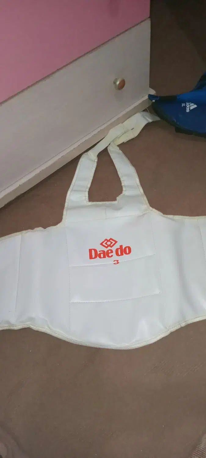 هوگو کاراته  در حد نو|تجهیزات ورزشی|قره ضیاالدین, |دیوار