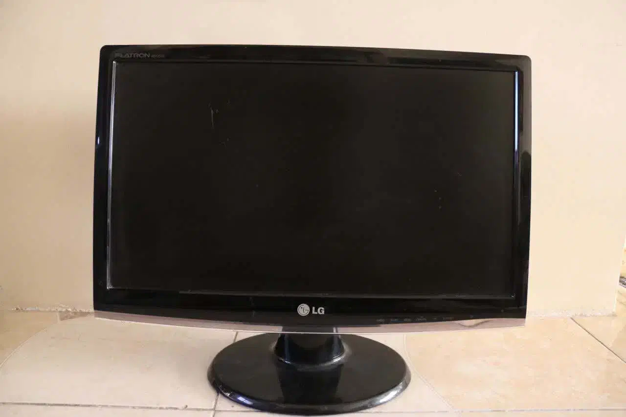 مانیتور ال جی مدل flatron|قطعات و لوازم جانبی رایانه|تهران, بروجردی|دیوار