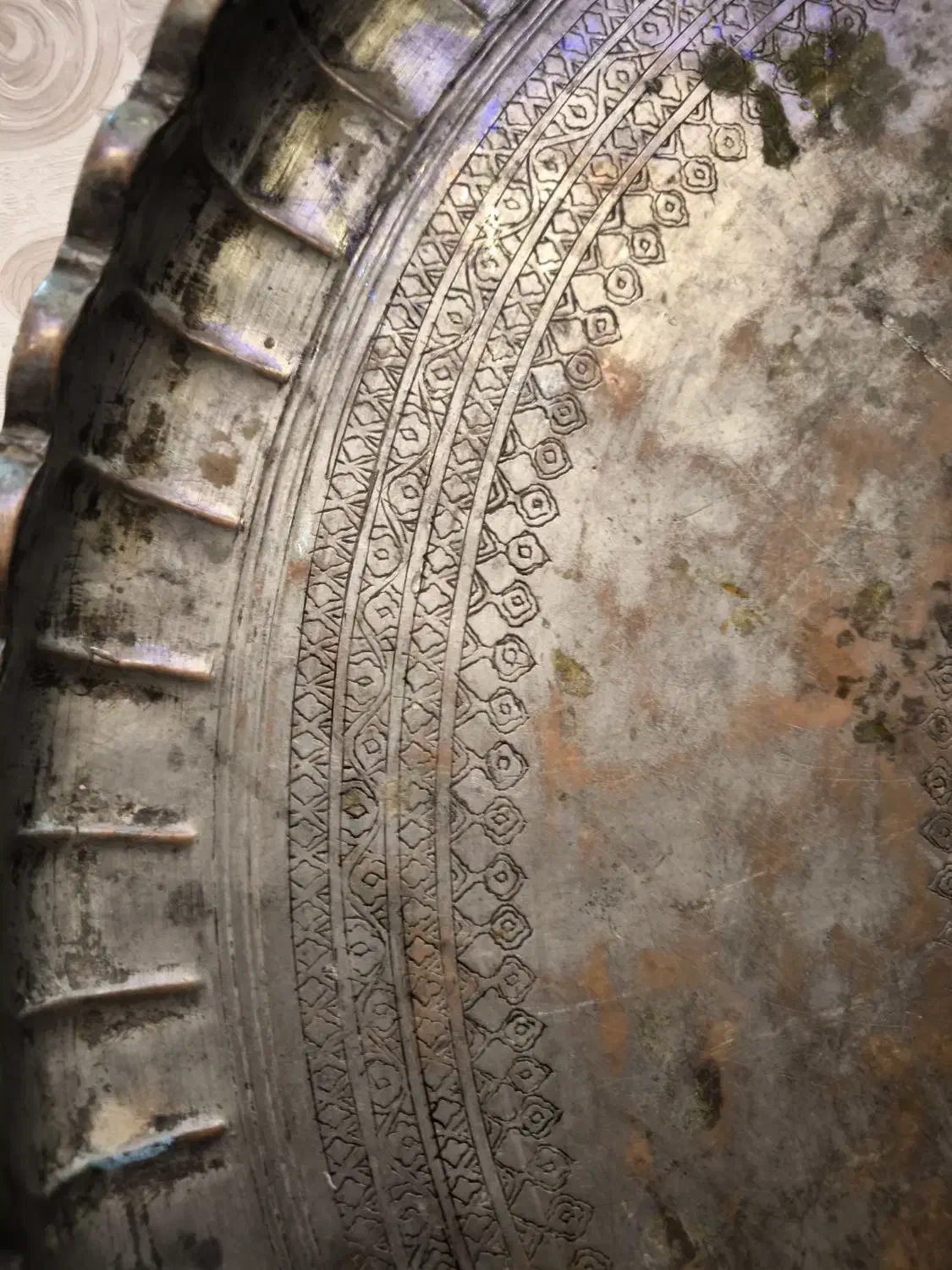 مجمعه قدیمی قاجاری|کلکسیون اشیاء عتیقه|تربت‌حیدریه, شهرک ولیعصر|دیوار