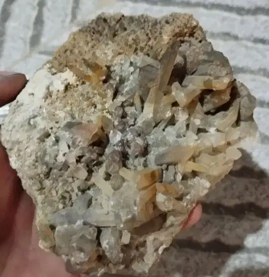 سنگ بیابونی معاوضه دارم چیزی کارم بیاد|جواهرات|کاشان, فاز ۱ ناجی آباد|دیوار