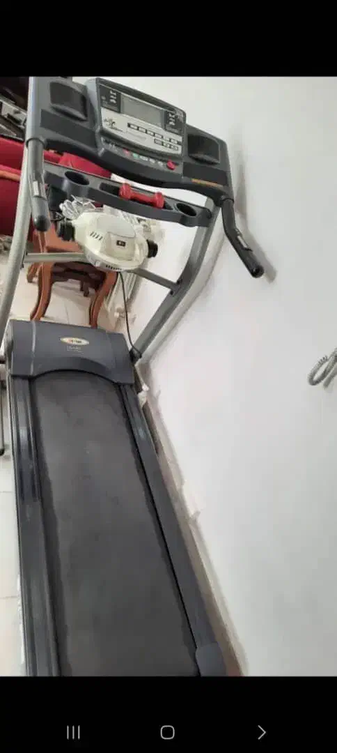 تردمیل و دوچرخه|تجهیزات ورزشی|رشت, چله خانه|دیوار