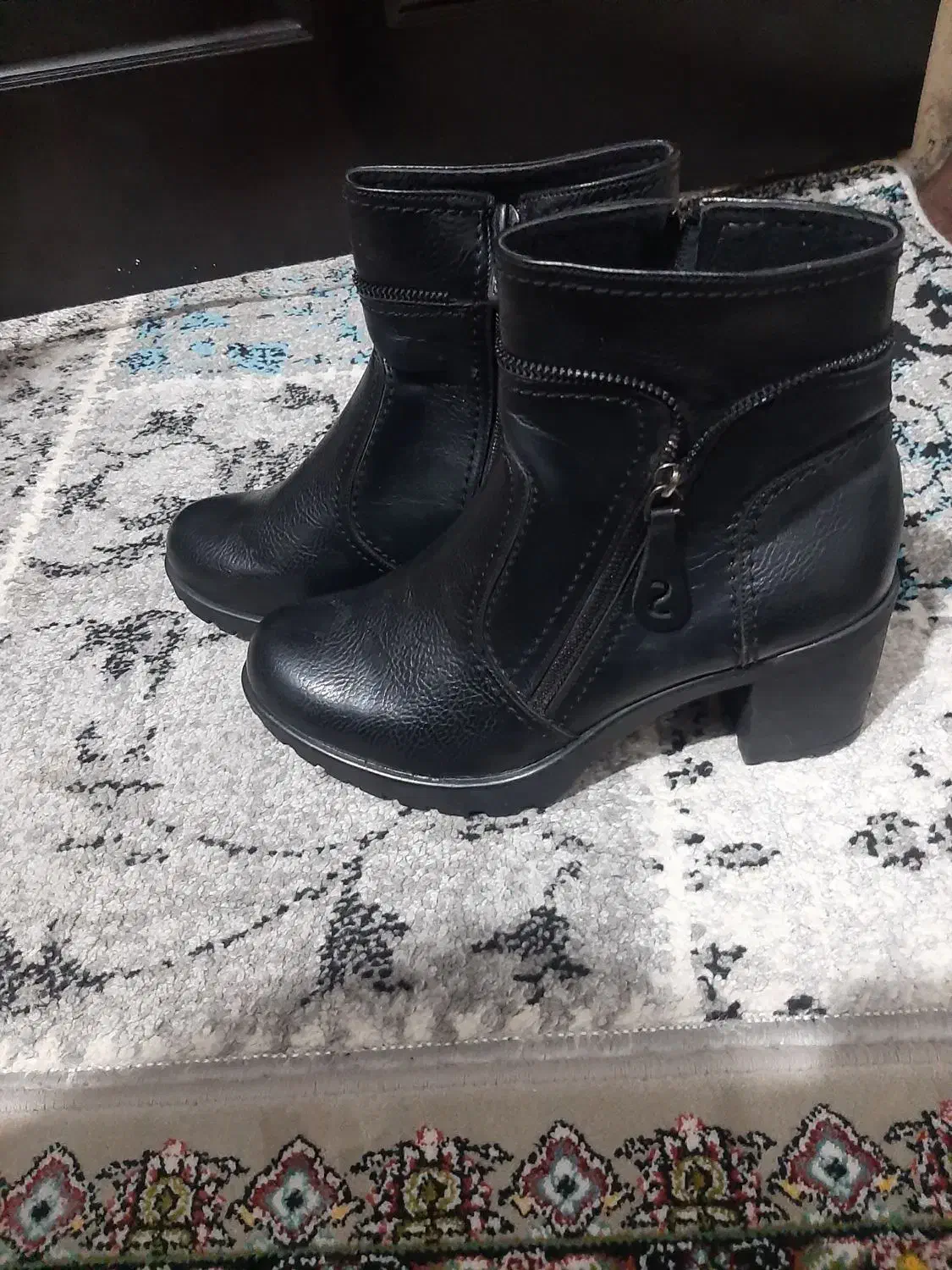 پوتین نوجنس تضمبنی|کیف، کفش، کمربند|نسیم‌شهر, |دیوار