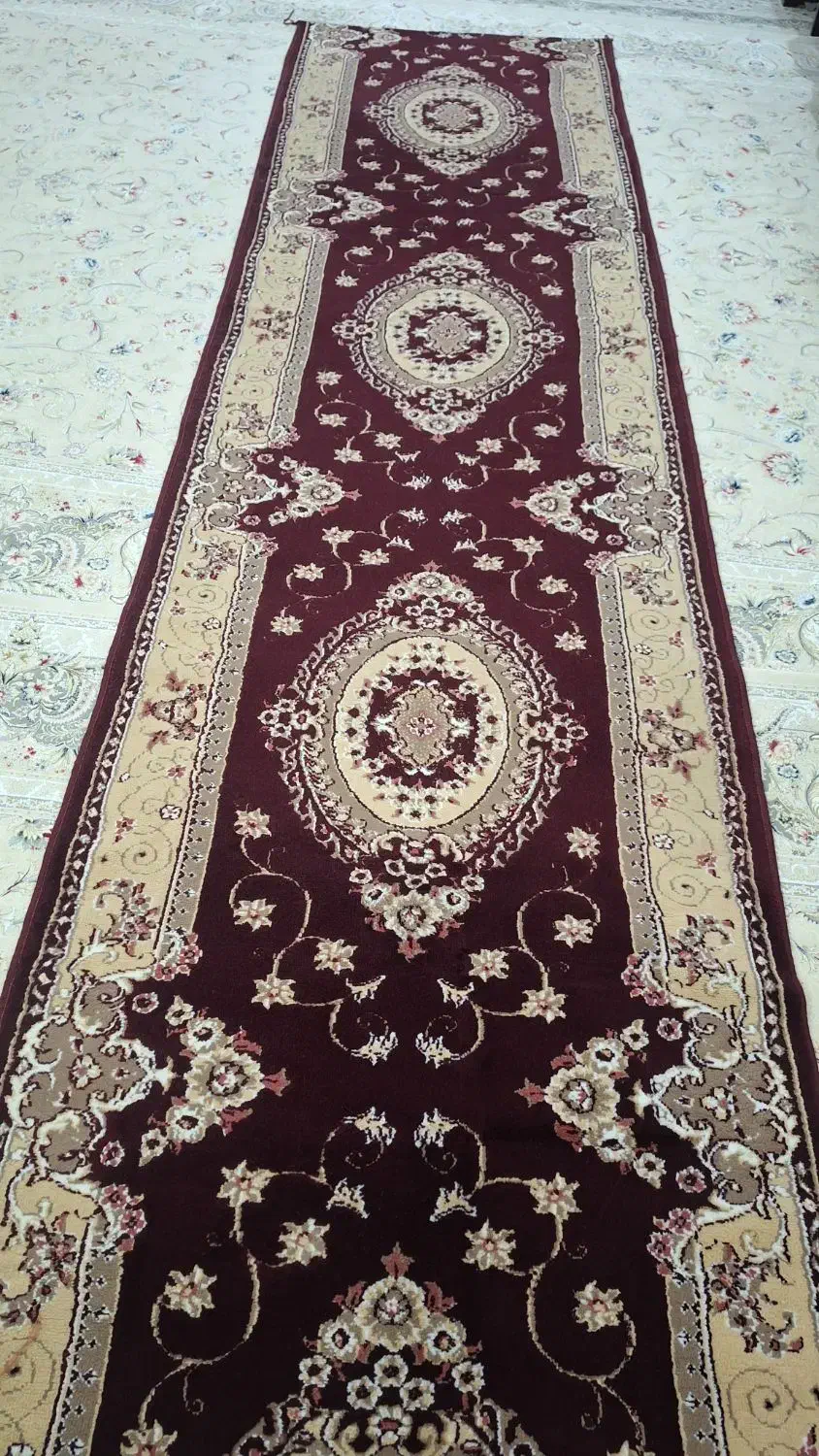 قالی کناری کاملا سالم|فرش|ایذه, |دیوار