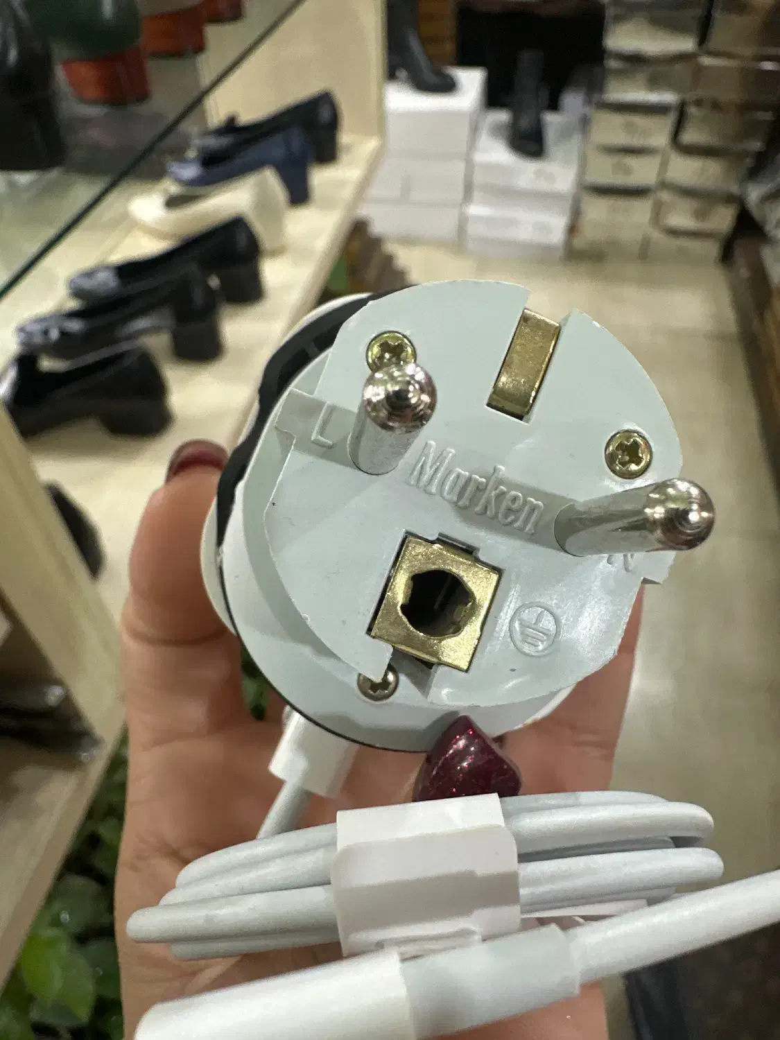 شارژر آیفون نو فقط یک مرتبه استفاده پلمپ|لوازم جانبی موبایل و تبلت|بابل, |دیوار